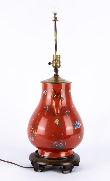 CHINESE PORCELAIN DEER HANDLED HU VASE TABLE LAMP - 4
