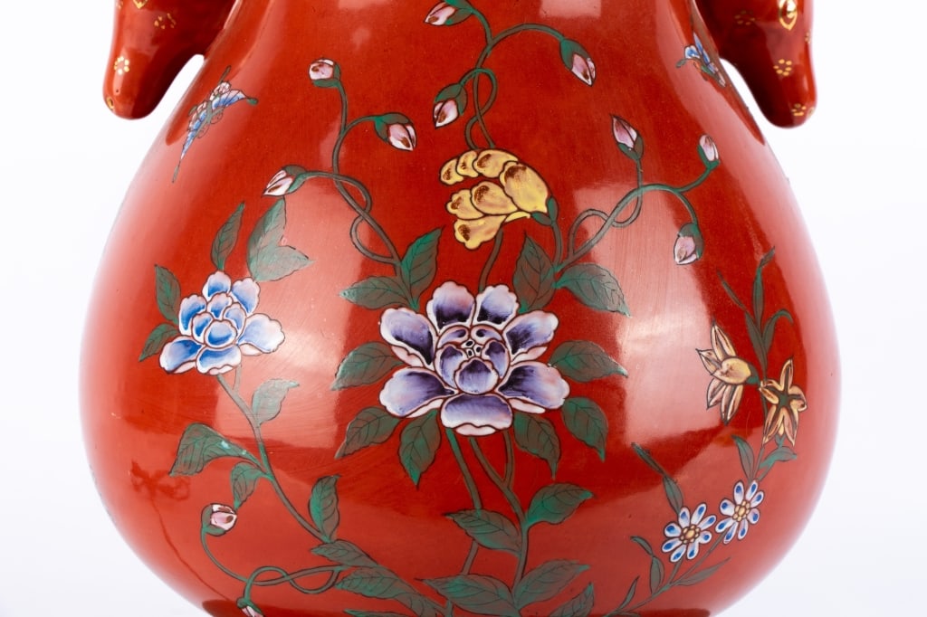 CHINESE PORCELAIN DEER HANDLED HU VASE TABLE LAMP - 6