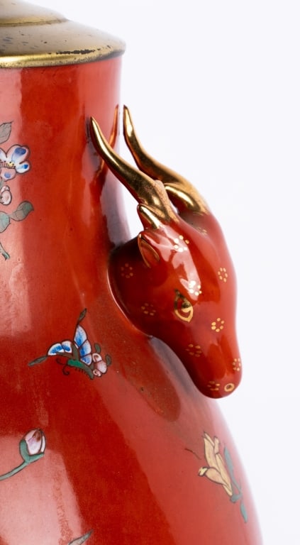 CHINESE PORCELAIN DEER HANDLED HU VASE TABLE LAMP - 7