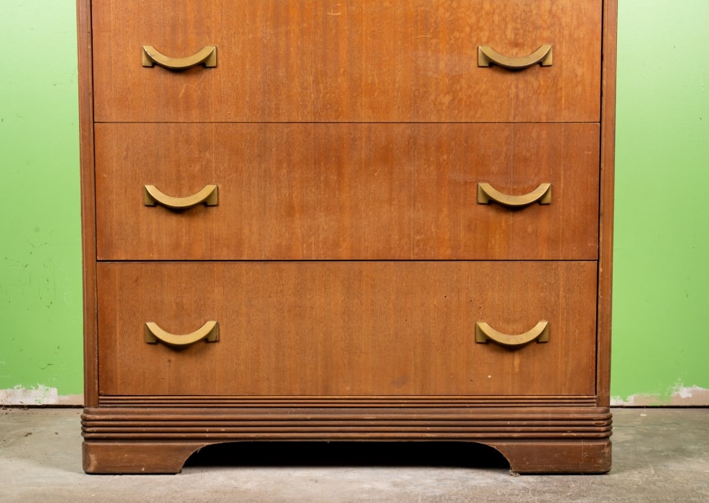 AMERICAN LATE ART DECO WATERFALL DRESSER - 4