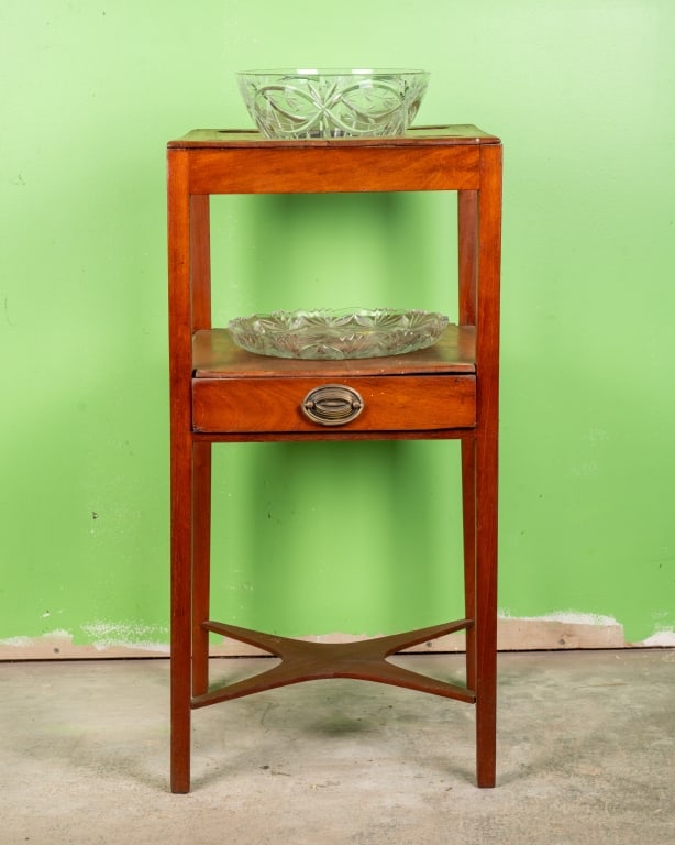 ANTIQUE MAHOGANY BEDSIDE TABLE - 10