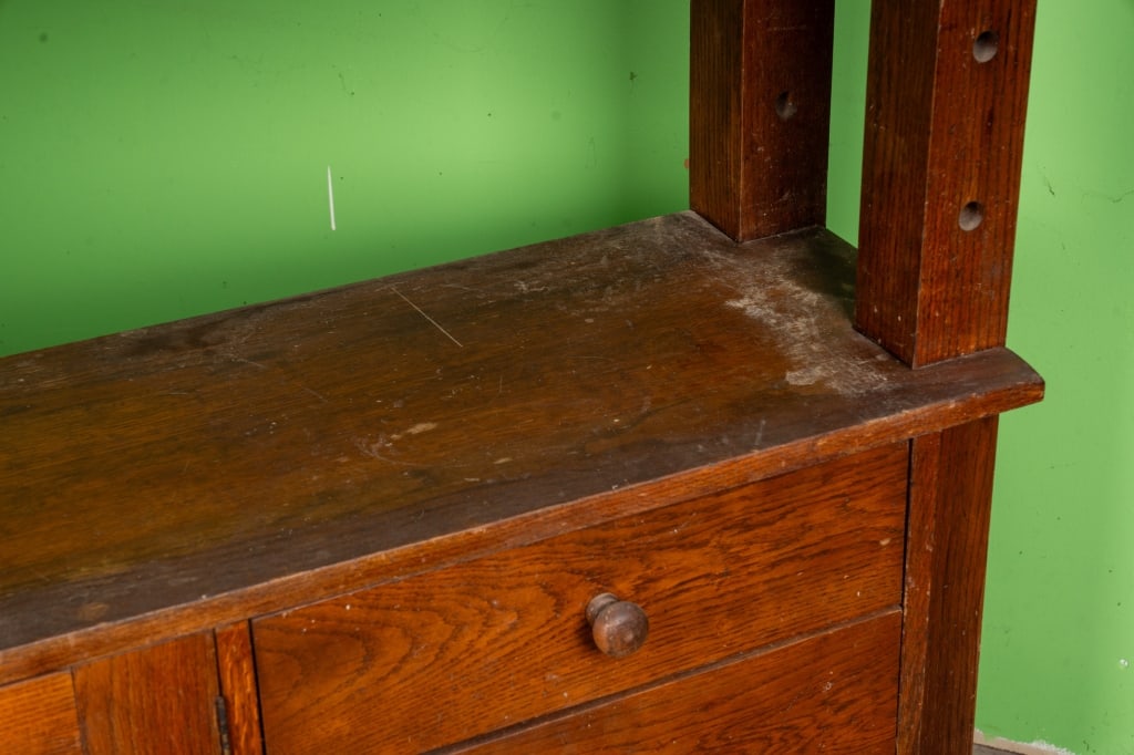ARTS & CRAFTS OAK CUPBOARD - 10