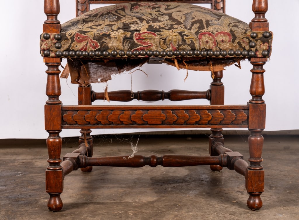 SET OF 6 FRENCH RENAISSANCE REVIVAL DINING CHAIRS - 6