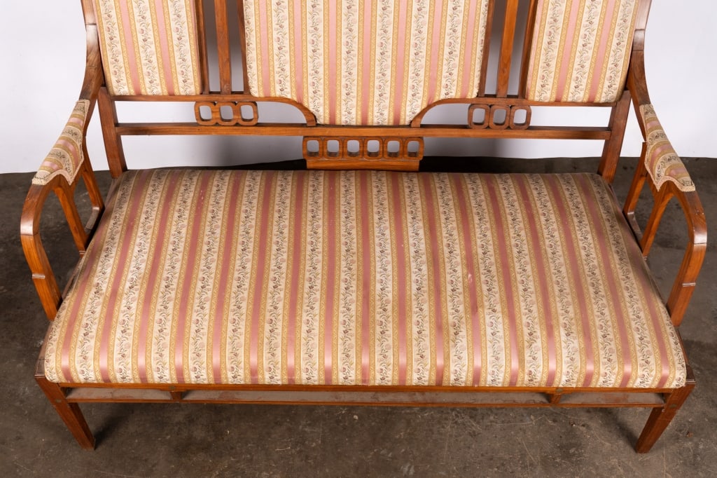 ART NOUVEAU STYLE INLAID SETTEE - 4