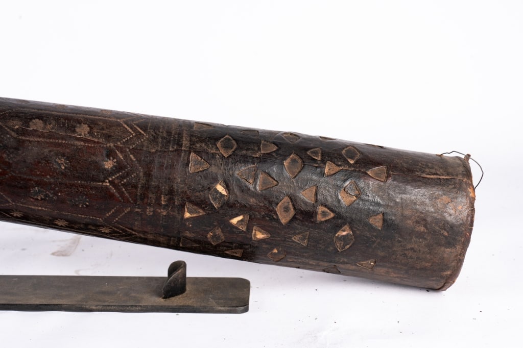 AFRICAN CARVED WOOD SCULPTURE - 4