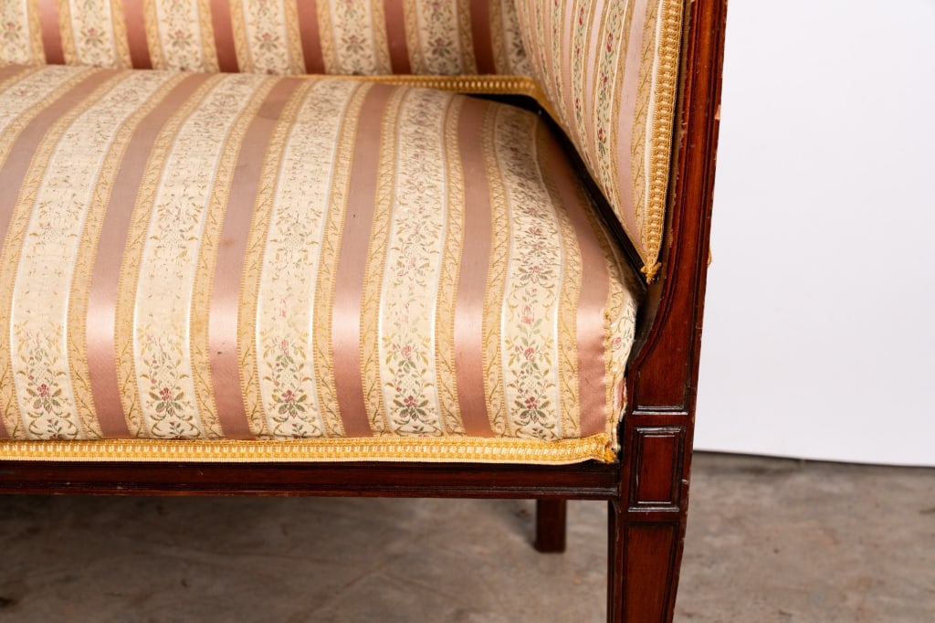 EDWARDIAN STYLE CARVED SETTEE - 3