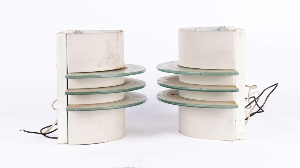 PAIR OF ART DECO STYLE WALL LIGHT FIXTURES - 3