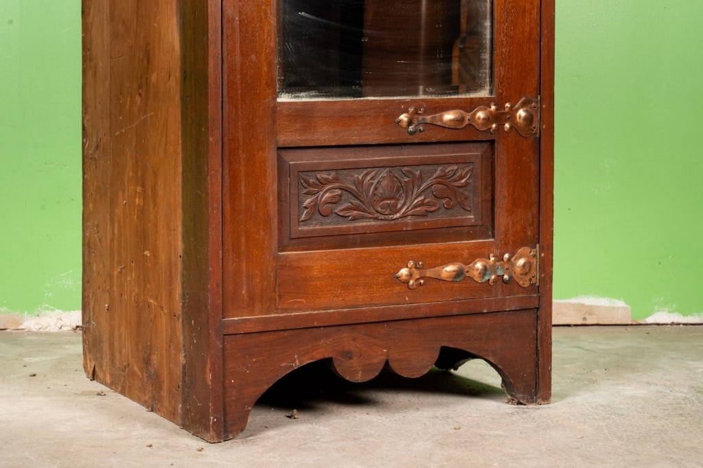 AMERICAN ART DECO SIDE CABINETS - 4