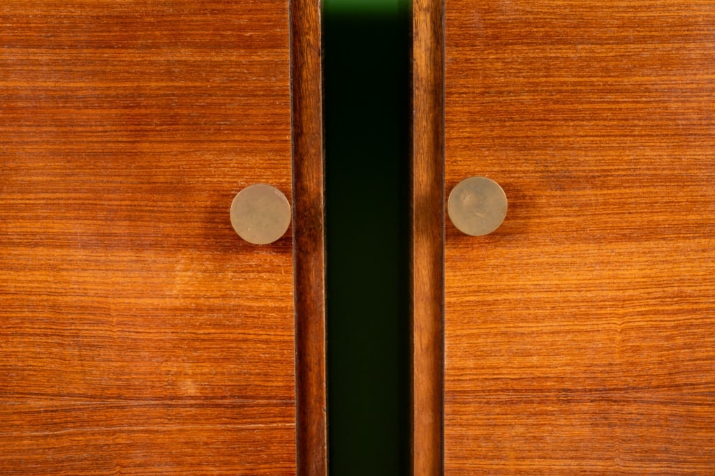 1940S AMERICAN STAINED GLASS VITRINE CABINET - 4