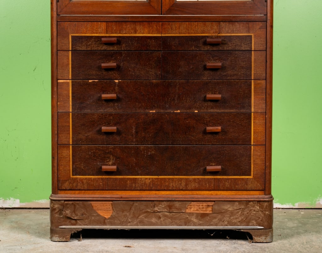EARLY 20TH C. AMERICAN MEDICAL CABINET - 3