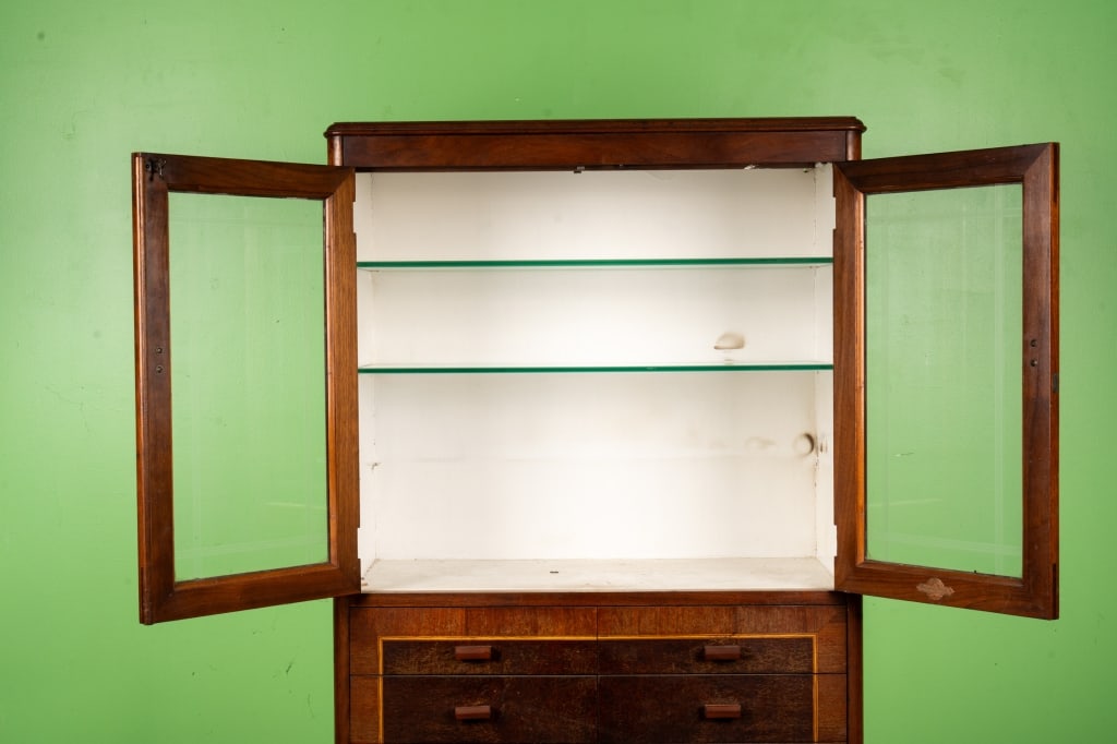 EARLY 20TH C. AMERICAN MEDICAL CABINET - 6