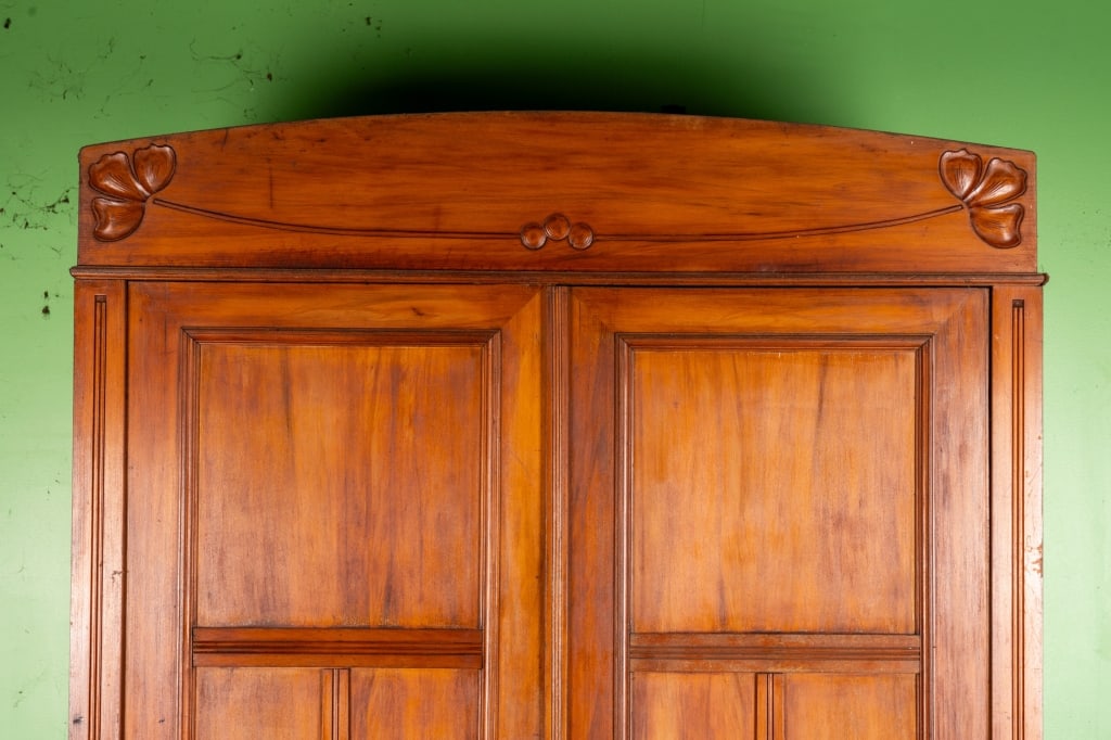 AMERICAN ART NOUVEAU PINE ARMOIRE - 2