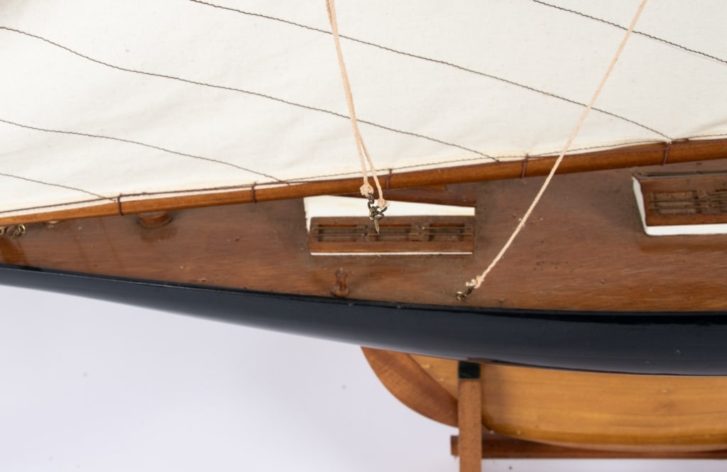 VINTAGE SAILBOAT MODEL - 6
