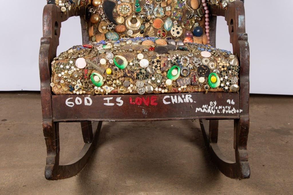 MARY PROCTOR 'GOD IS LOVE' ROCKING CHAIR - 8