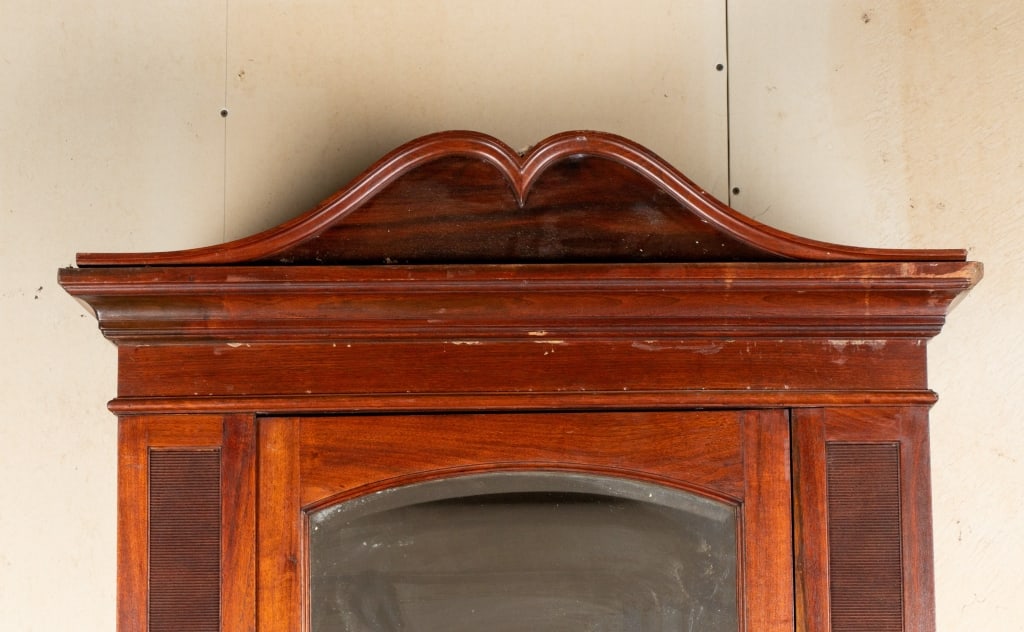 20TH CENTURY MAHOGANY MIRRORED WARDROBE - 2