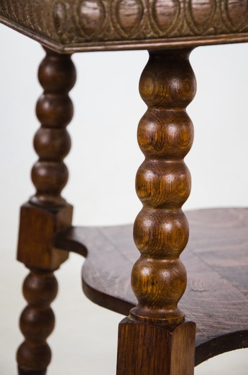 CHIPPENDALE STYLE MAHOGANY ACCENT TABLE - 5
