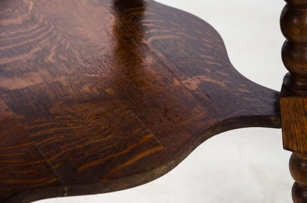 CHIPPENDALE STYLE MAHOGANY ACCENT TABLE - 7