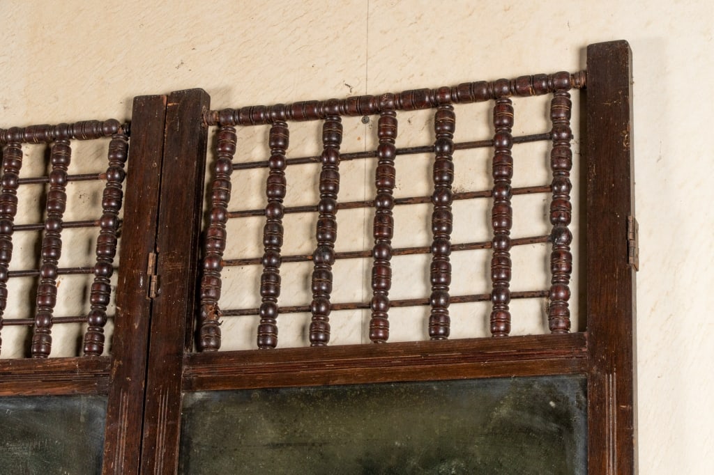 VINTAGE FOUR PANEL MIRRORED ROOM DIVIDER - 5