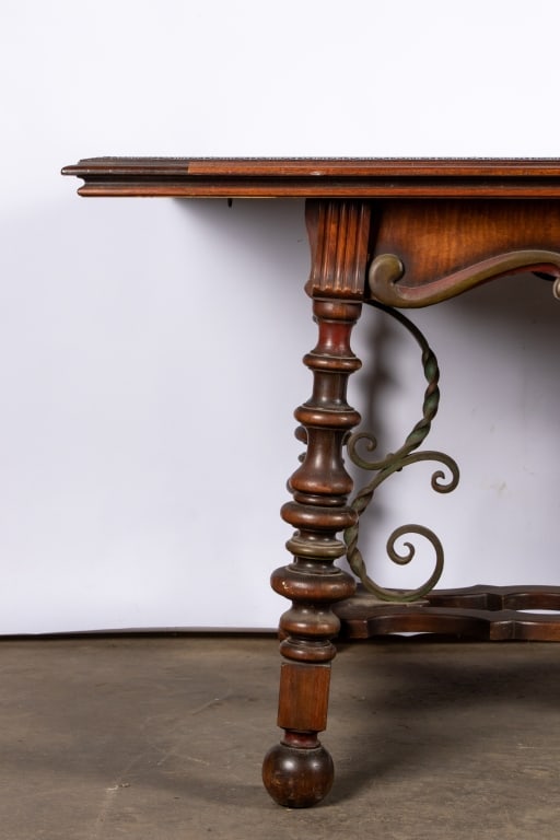 RENAISSANCE STYLE DINING TABLE - 2