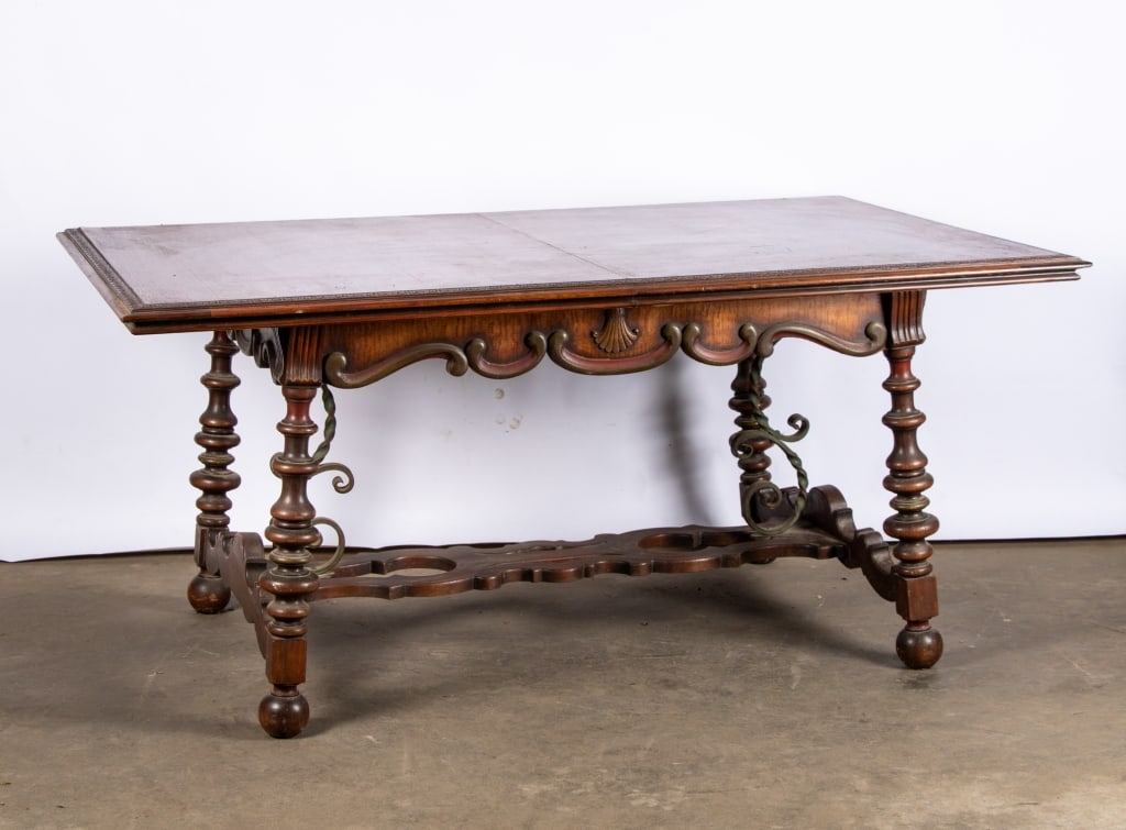 RENAISSANCE STYLE DINING TABLE - 7