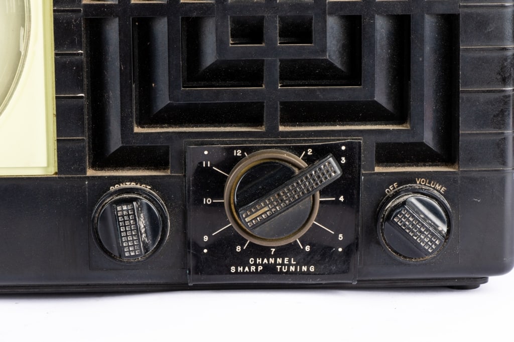 VINTAGE ADMIRAL BAKELITE TELEVISION - 4