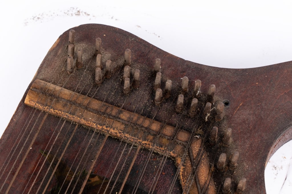 VINTAGE MANDOLIN HARP - 5