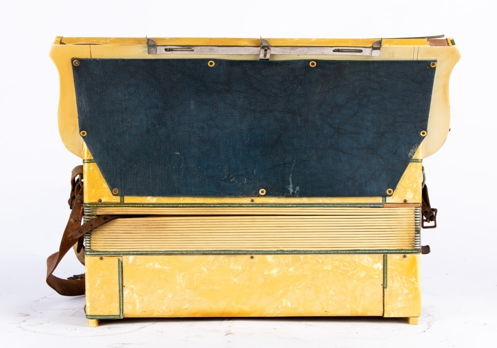ITALIAN TOSI MUSIC COMPANY ACCORDION - 5