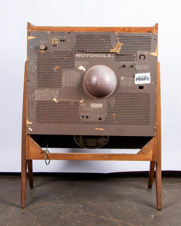 MID-CENTURY MOTOROLA - 7