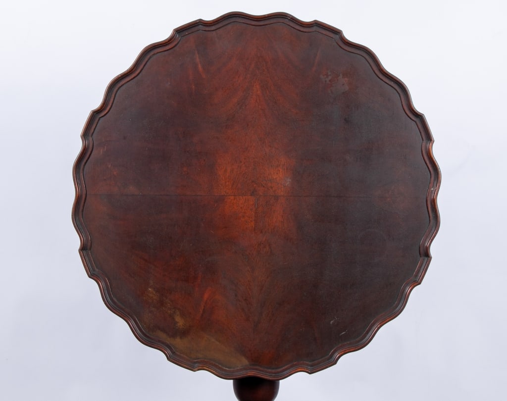 CHIPPENDALE STYLE MAHOGANY TILT TOP TABLE - 2
