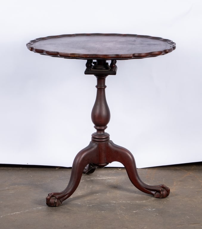CHIPPENDALE STYLE MAHOGANY TILT TOP TABLE - 5