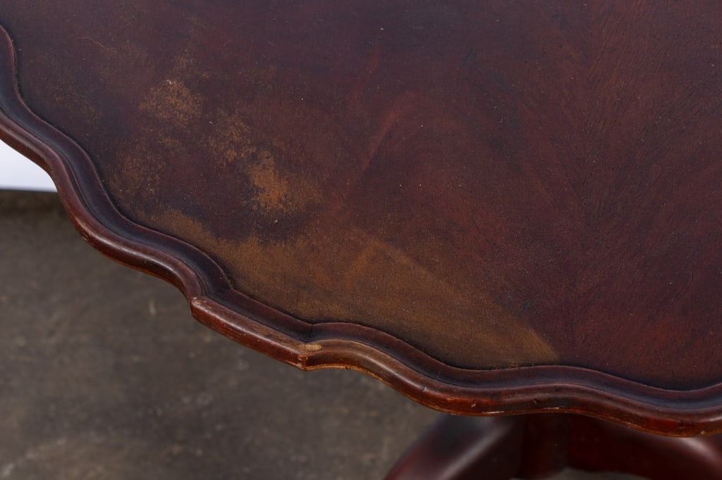 CHIPPENDALE STYLE MAHOGANY TILT TOP TABLE - 6