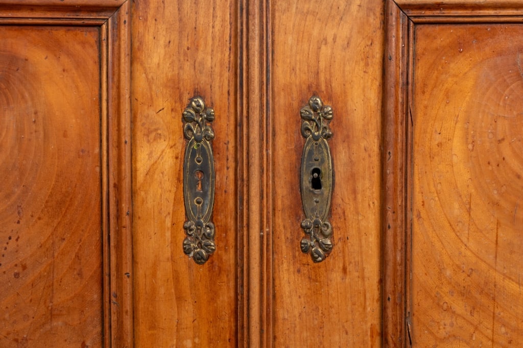 LOUIS PHILIPPE STYLE FRUITWOOD BUFFET - 4
