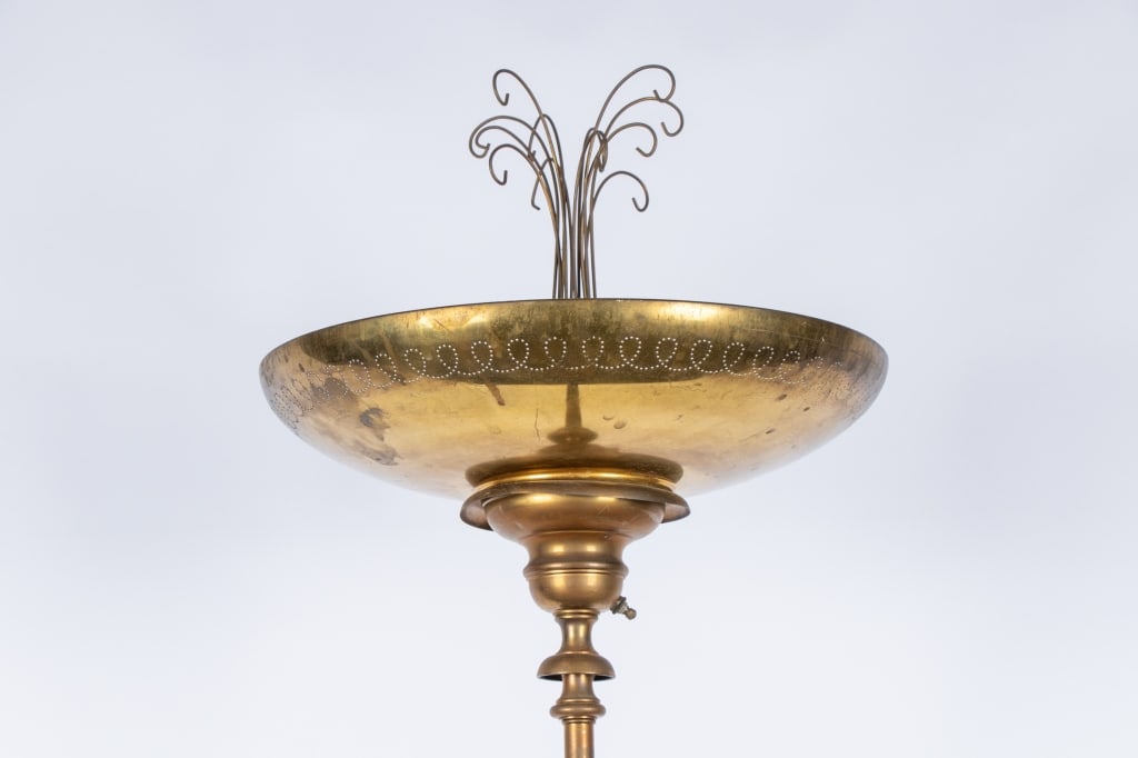 MID-CENTURY PIERCED BRASS FLOOR LAMP - 6