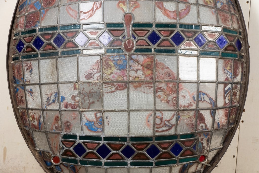 LARGE OVAL STAINED GLASS PANEL - 3