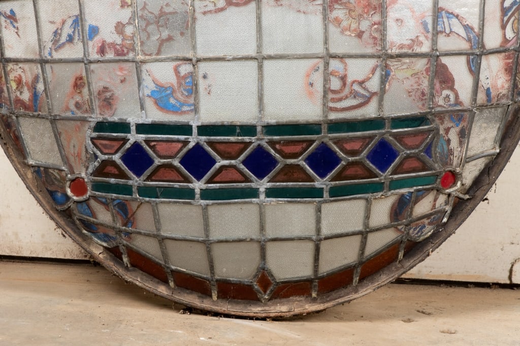 LARGE OVAL STAINED GLASS PANEL - 4