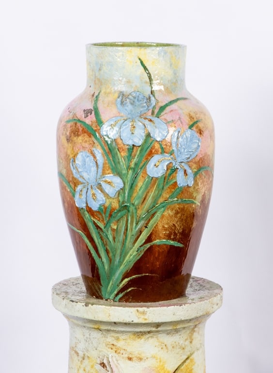 20TH CENTURY HAND-PAINTED VASE ON PEDESTAL - 2