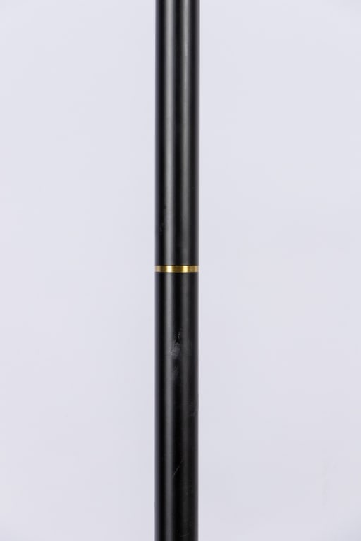 CONTEMPORARY TWO-TONE FLOOR LAMP - 3