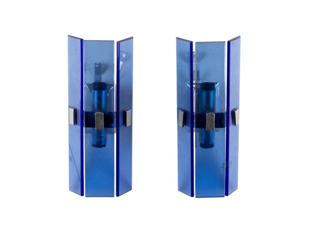 PAIR OF MCM 3 PANEL GLASS WALL SCONCES: Pair of MCM 3 panel glass wall sconces. Approximate dimensions: h. 9.5", w. 4", d. 3.5" Disclaimer: Participating bidders must have a credit card on file with LiveAuctioneers in order for their biddin