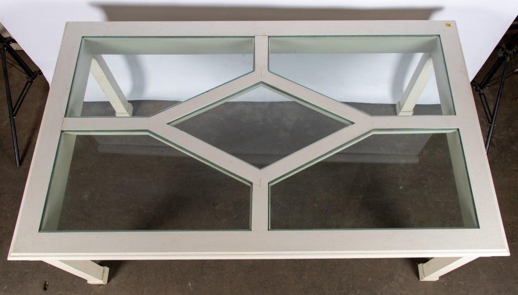 CONTEMPORARY DINING TABLE WITH 5 GLASS INSERTS - 4