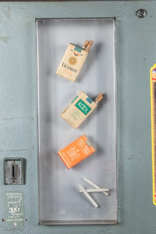 LEHIGH CIGARETTE VENDING MACHINE - 4