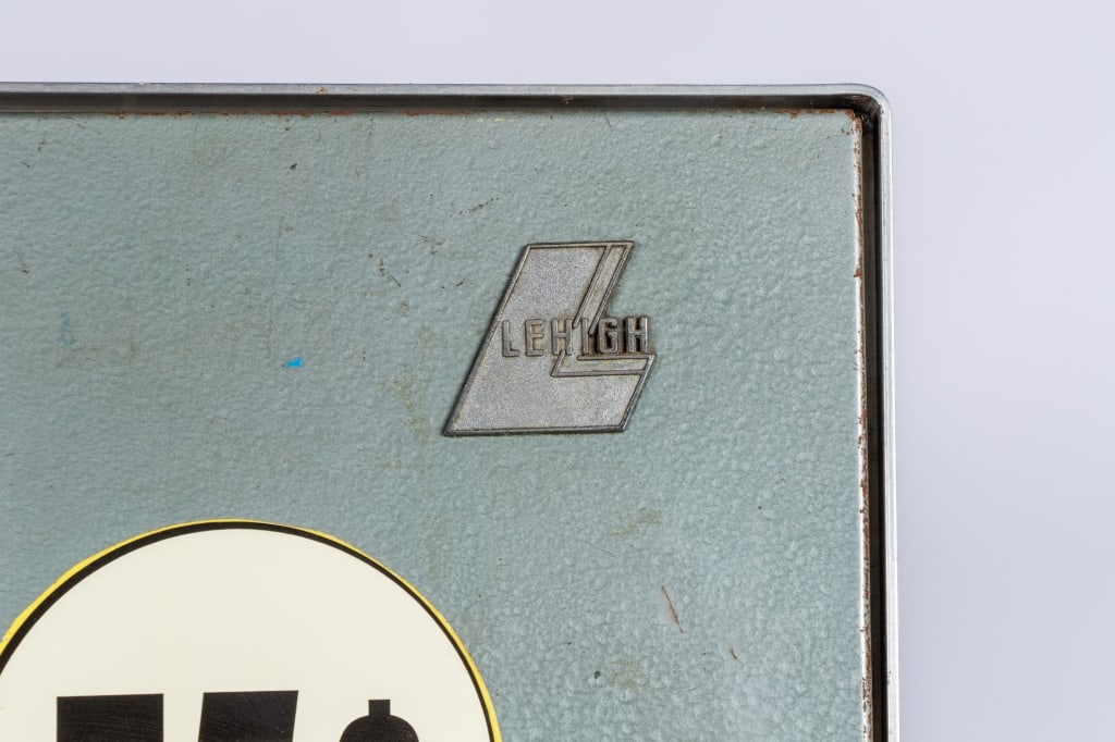 LEHIGH CIGARETTE VENDING MACHINE - 6