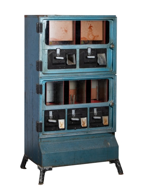 VINTAGE SELECTORAMA FIVE VICTOR VENDING MACHINE: Vintage Selectorama Five Victor coin operated vending machine. Approximate dimensions: h. 52", w. 27.5", d. 14.5" Disclaimer: Participating bidders must have a credit card on file with