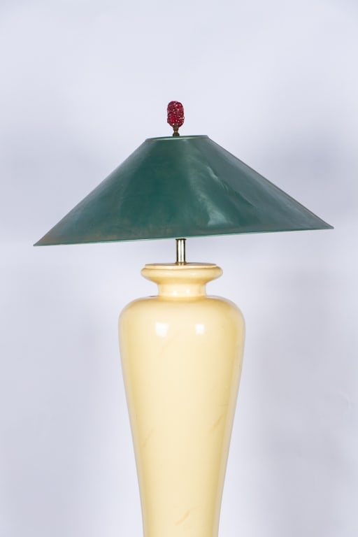 MID CENTURY RESIN FLOOR LAMP - 2