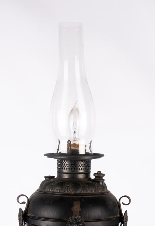 VINTAGE ELECTRIFIED OIL TABLE LAMP - 4