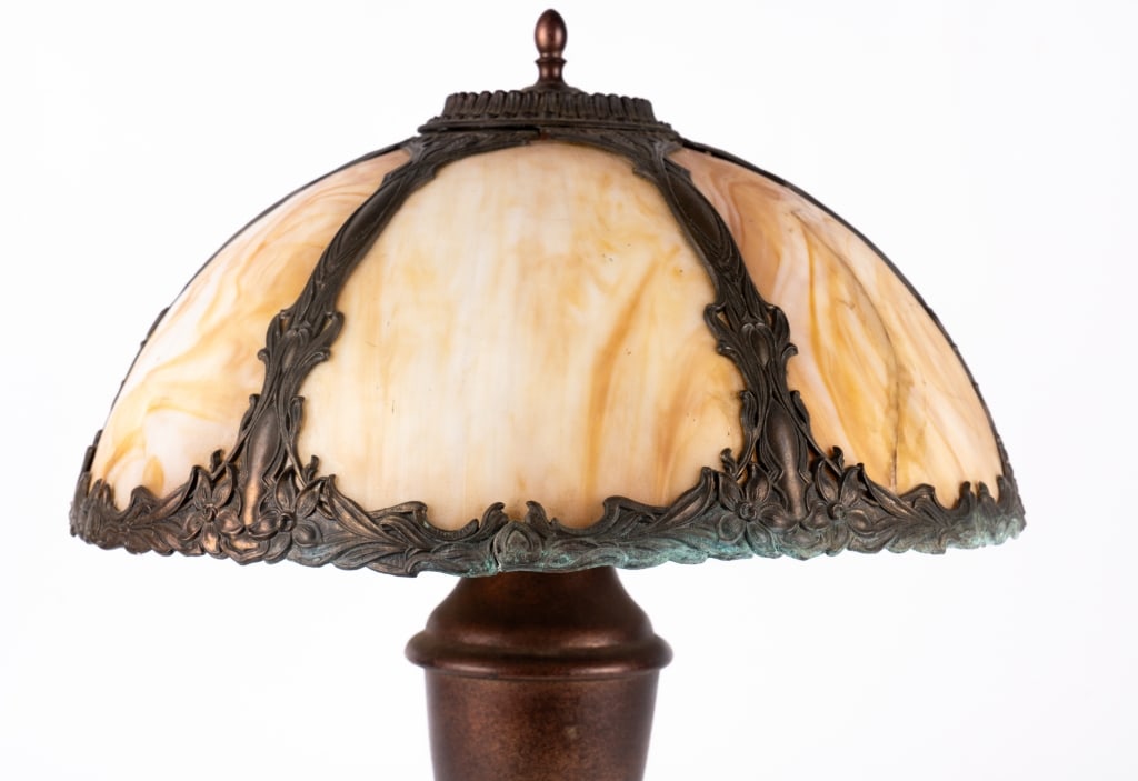 VINTAGE SLAG GLASS TABLE LAMP - 2