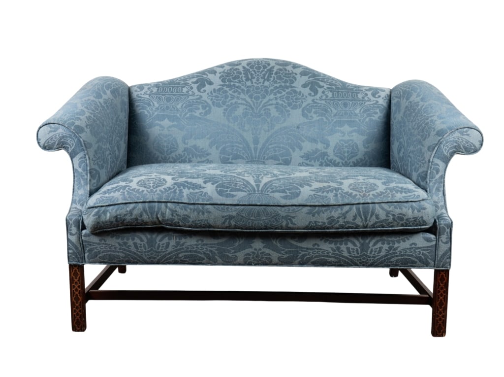 BARTON SHARPE CHIPPENDALE STYLE SETTEE (1 of 7)