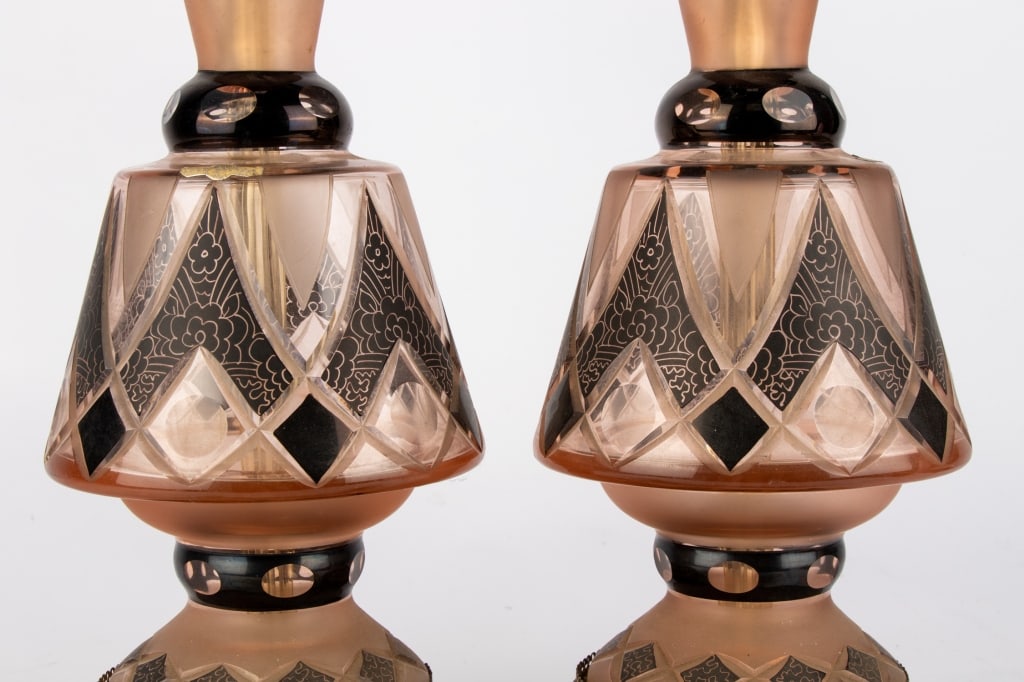 PAIR OF MID-CENTURY CUT CRYSTAL TABLE LAMPS - 4