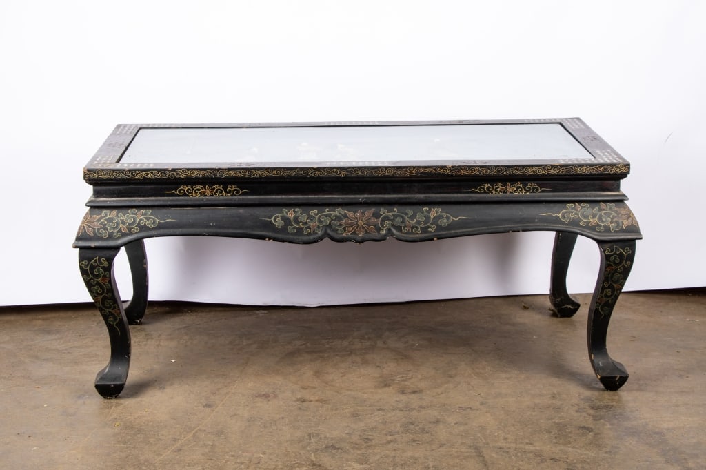 VINTAGE BLACK LACQUER COFFEE TABLE - 2