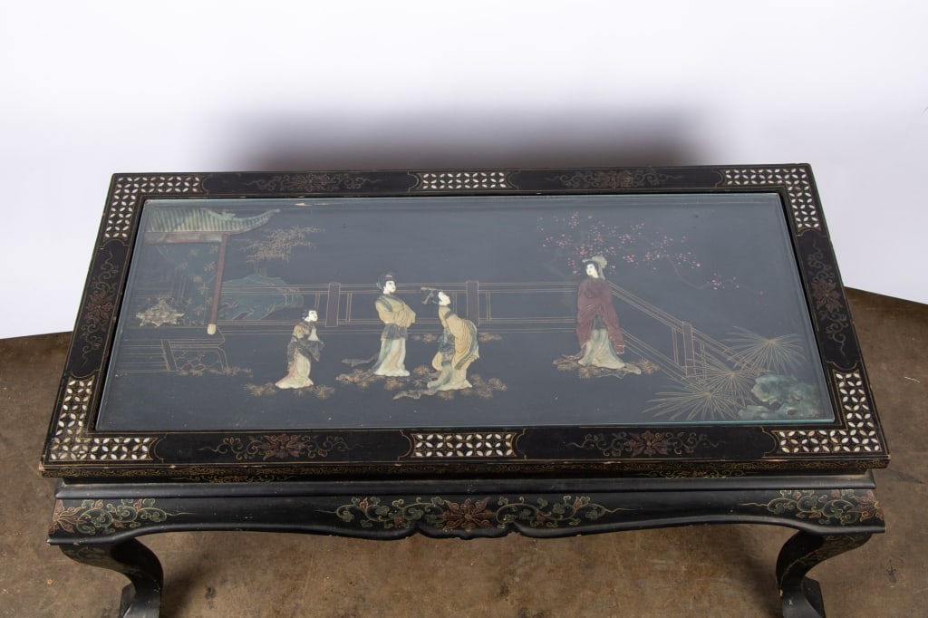 VINTAGE BLACK LACQUER COFFEE TABLE - 3