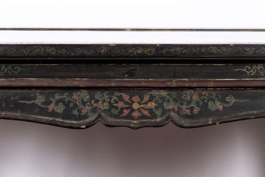 VINTAGE BLACK LACQUER COFFEE TABLE - 10